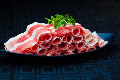 肥牛腹肉卷高清图