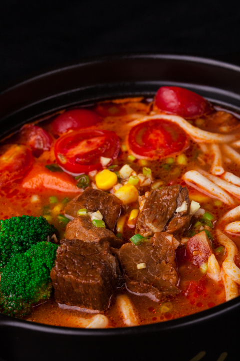 牛肉番茄米线近景图版权图片下载