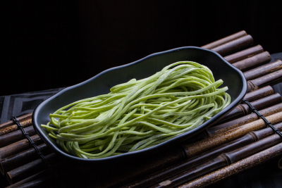 纯手工菠菜鲜面条