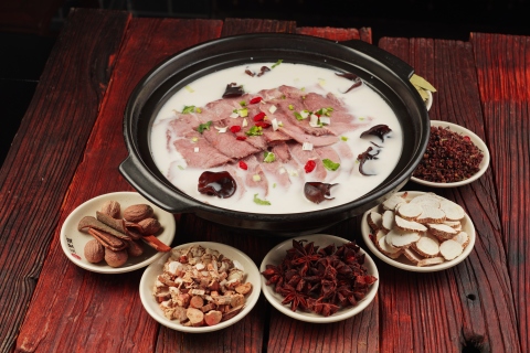 冬季滋补羊肉汤
