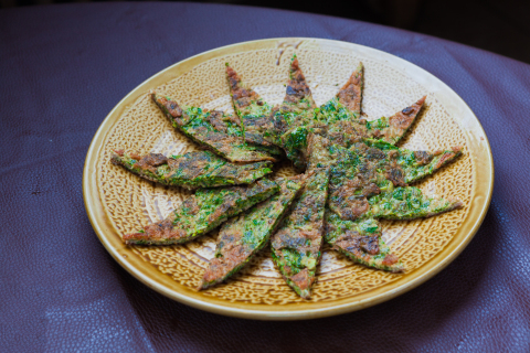 香椿鸡蛋饼拼盘