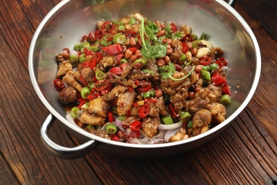 香菜辣椒炒肉丁