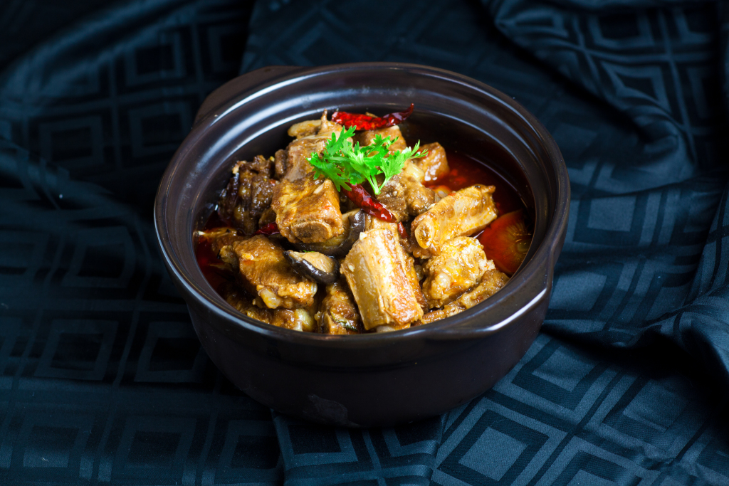 香辣炖排骨小煲版权图片下载