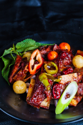 麻辣干锅土豆鸡肉