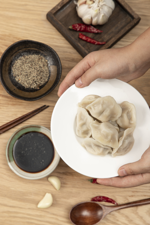 冬至手工现包水饺版权图片下载