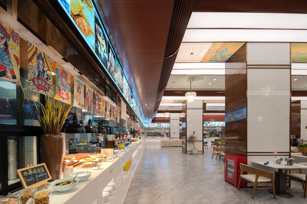 高档海鲜酒店生鲜点餐区版权图片下载