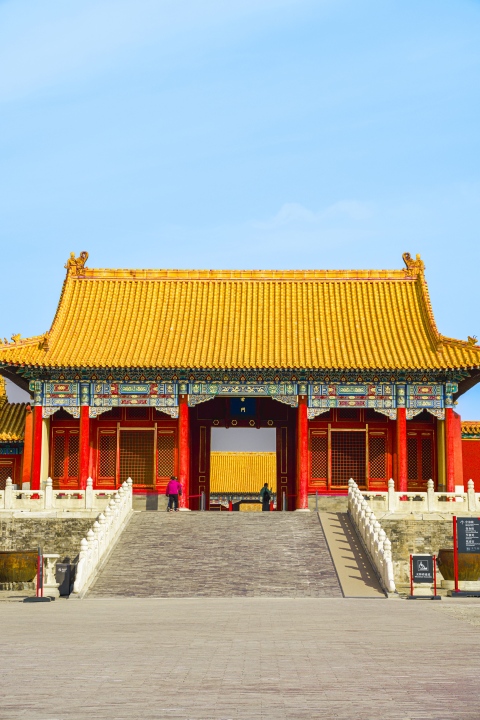 古代古风建筑右门高清竖图版权图片下载