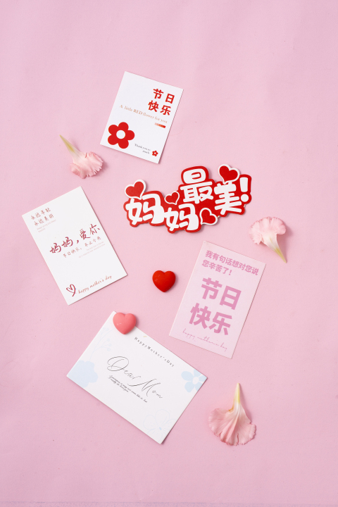 母亲节祝福卡片摆拍高清图版权图片下载