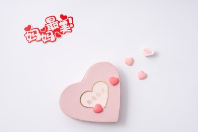 仙女妈妈心形礼物包装盒高清图