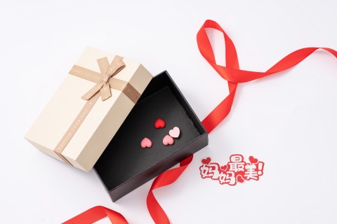 温馨母亲节爱心礼物展示图