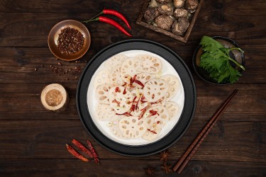 麻辣鲜香油泼白莲藕年夜饭图