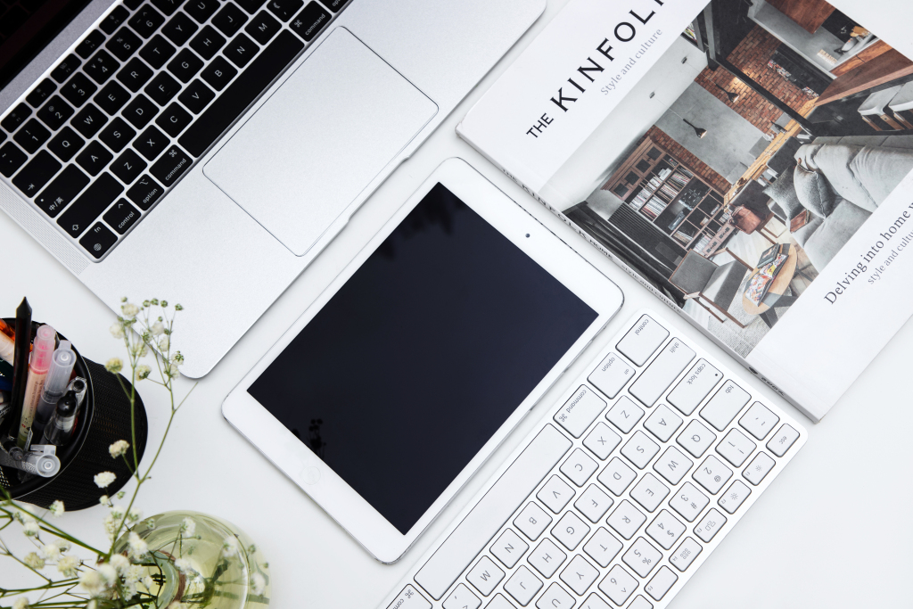 笔记本平板设备办公工具版权图片下载