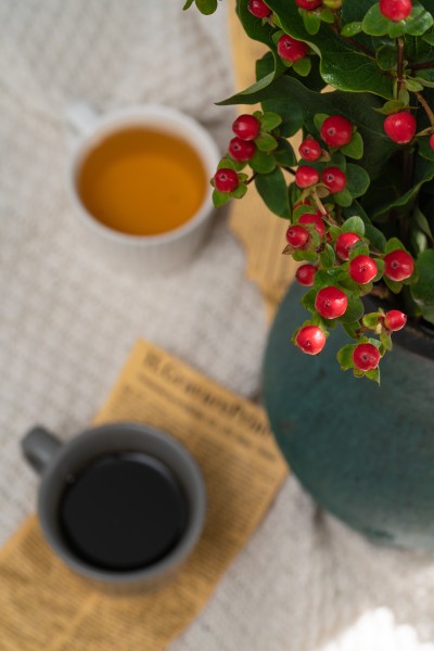 下午茶鲜花摆件俯拍高清图