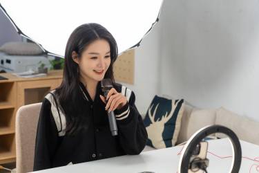线上手机直播女主播高清图