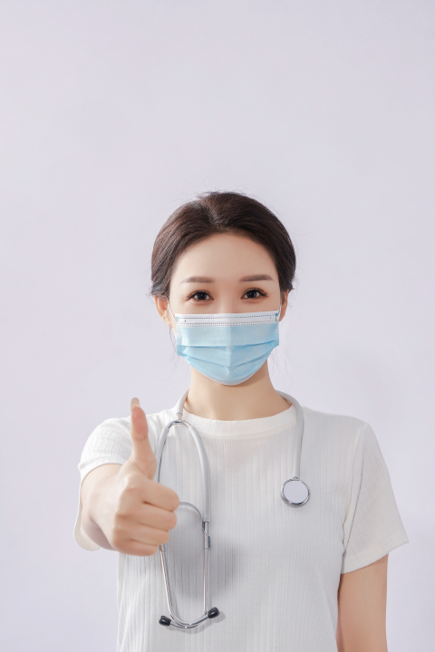 医疗比赞手势听诊器口罩实拍图版权图片下载