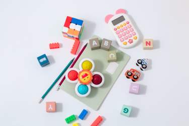 儿童彩色积木玩具启蒙实拍图
