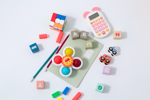 儿童彩色积木玩具启蒙实拍图