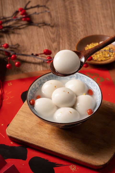 手工美食元宵近景实拍图版权图片下载