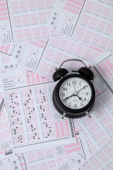 考试答题卡黑色时钟高清图版权图片下载