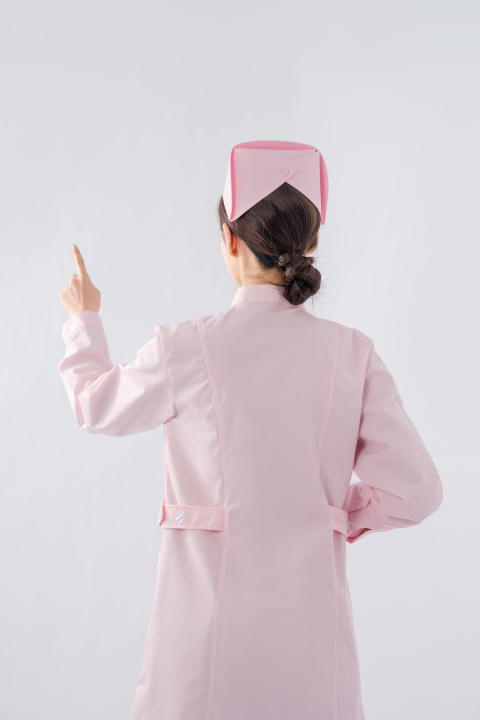 漂亮女护士背影图版权图片下载