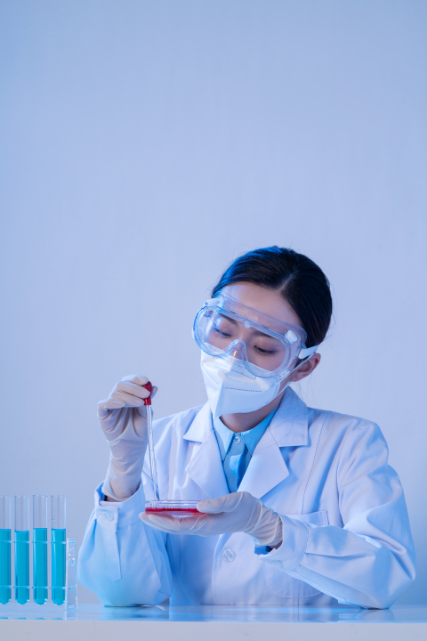 专注医学研究实拍图版权图片下载