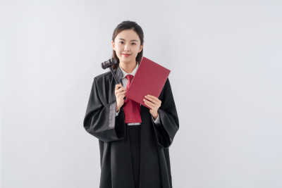 法庭公职女性员工实拍图