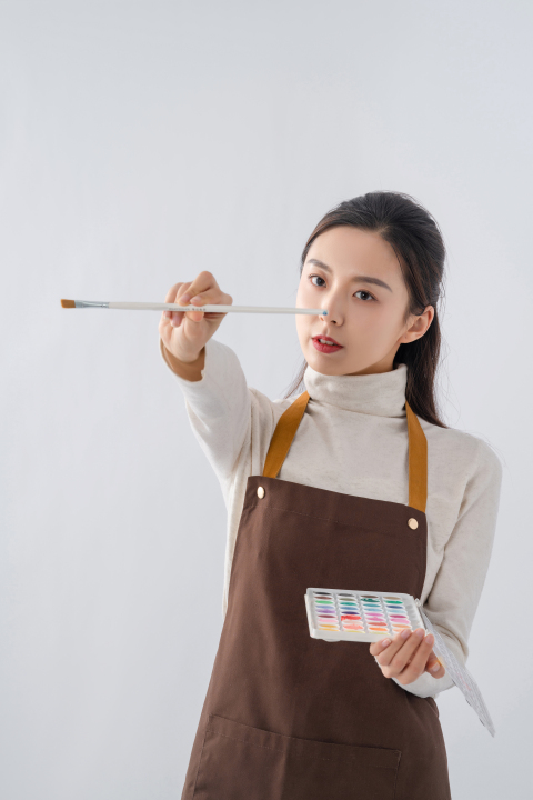 美术学生画前构思图版权图片下载