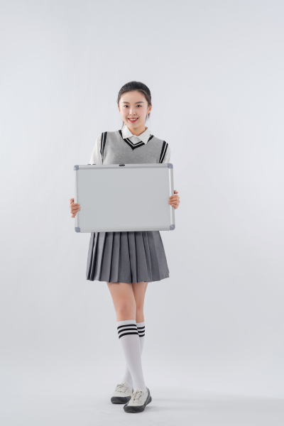 青春洋溢的女大学生高清图