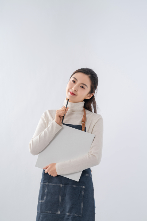 正在思考的女老师版权图片下载