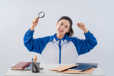 兴奋地女同学摆拍高清图