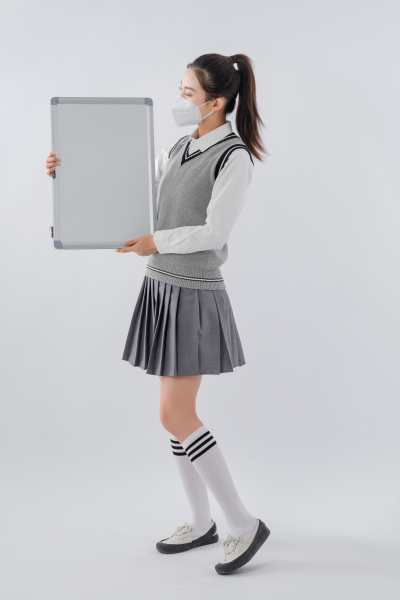 品学兼优的女生代表高清图