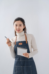 温柔可爱女孩正面图片
