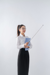 学校年轻女教师摄影图