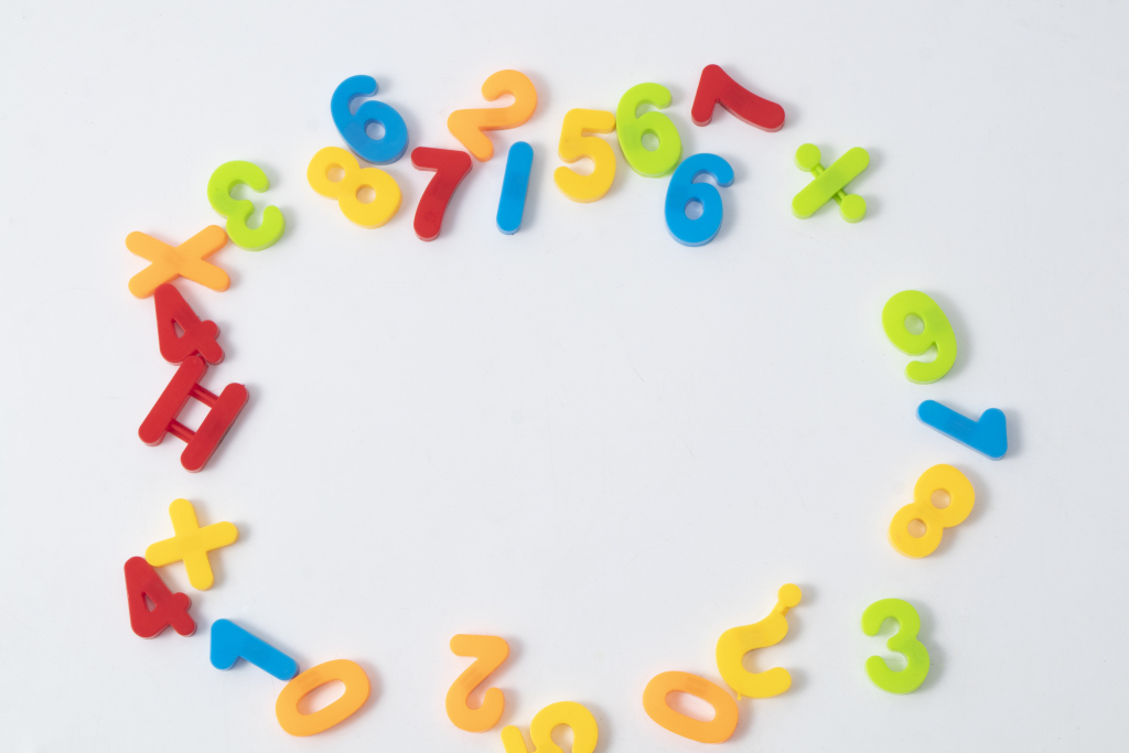 儿童益智玩具数字积木实拍版权图片下载