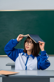 天真可爱的女同学高清图