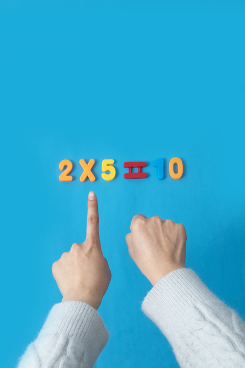 竖版数学公式计算题实拍图版权图片下载