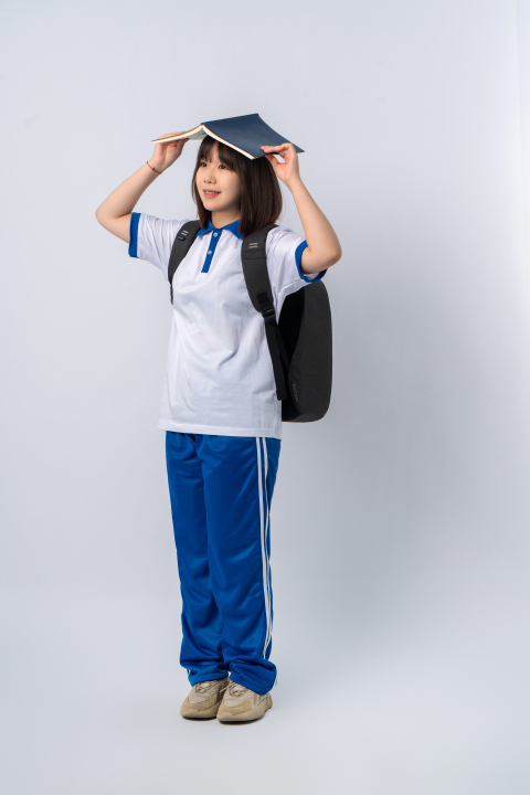 女中学生的高清图版权图片下载