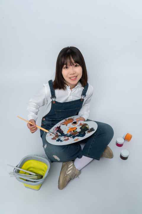 可爱美术学生画画版权图片下载