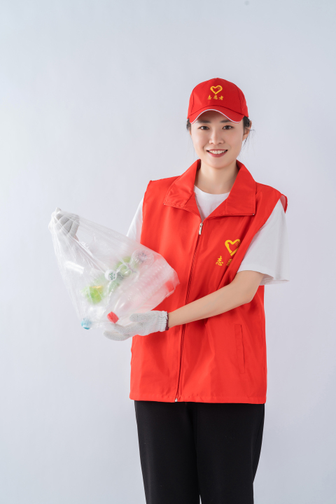 公益行动捡垃圾实拍图版权图片下载