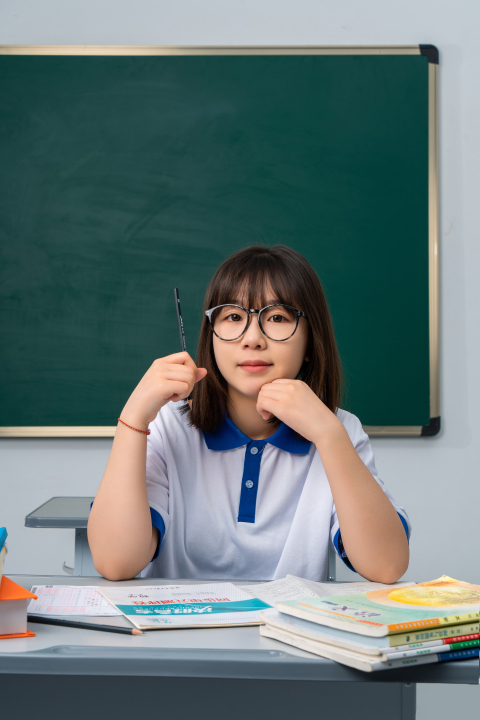 东方学生课堂高清图版权图片下载
