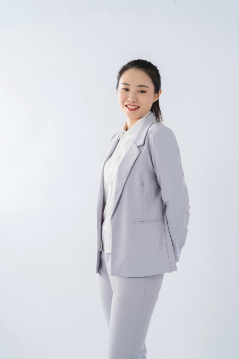 知性范儿商务女性实拍图版权图片下载