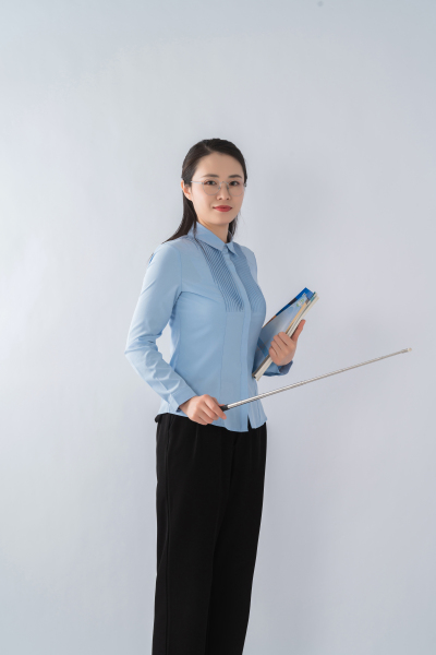 充满活力的专业教师实拍图