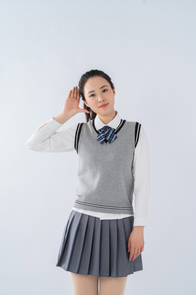 优美姿势的女生高清图