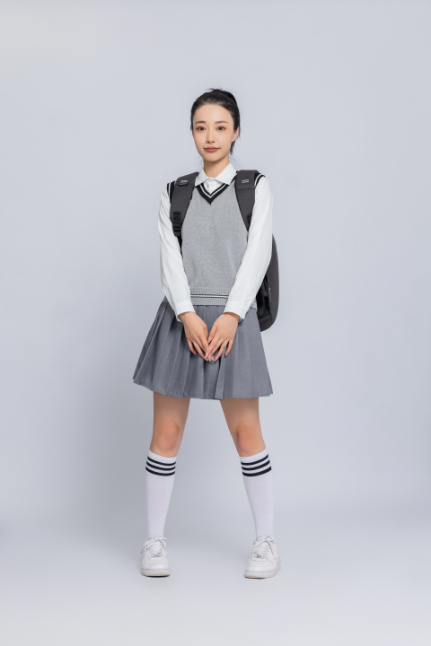 背书包的女大学生高清图版权图片下载