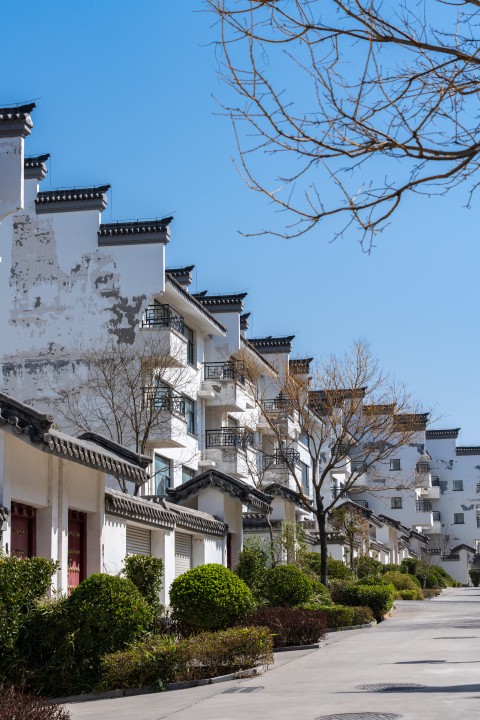 鳞次栉比的古建筑实拍图版权图片下载