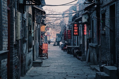 空荡荡的深巷高清图