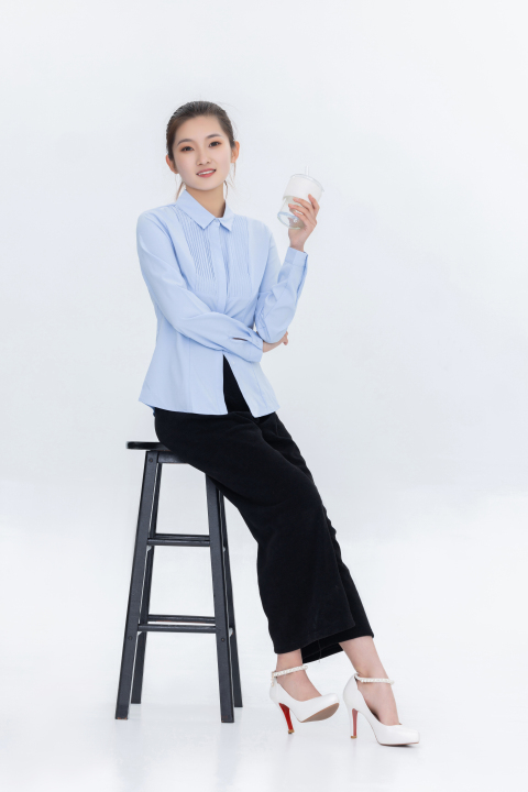 女高管正在开会高清图版权图片下载