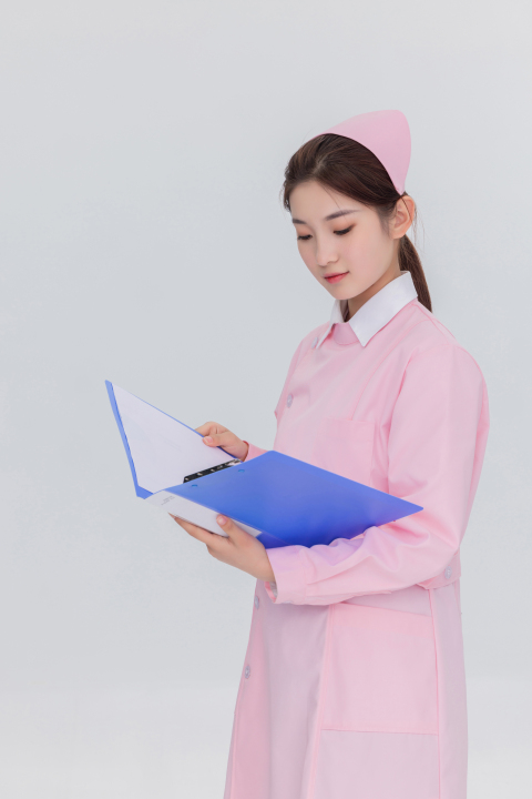 女护士会议记录实拍图版权图片下载