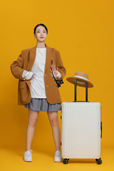 端庄大气的女生写真高清图版权图片下载