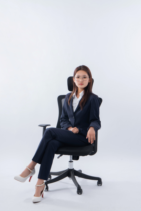 办公司谈话的女教师图版权图片下载